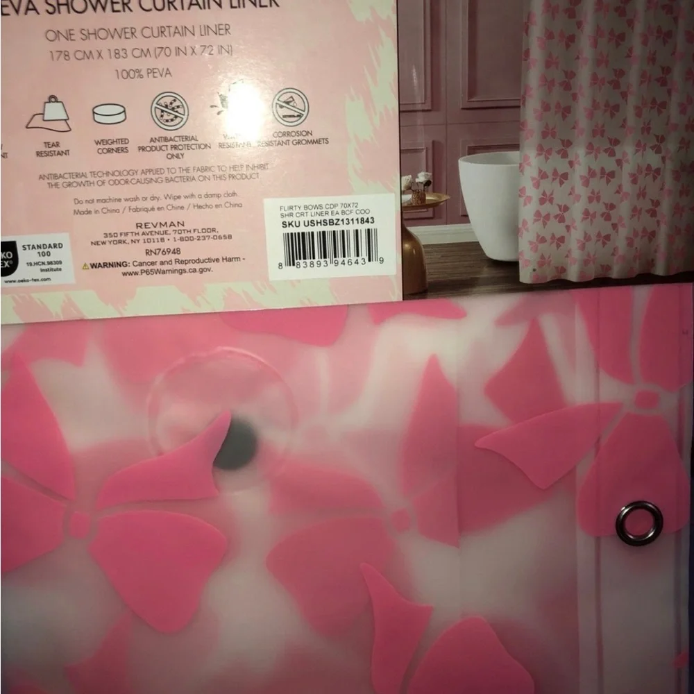🎀 Betsey Johnson Pink bow Shower Curtain Liner -